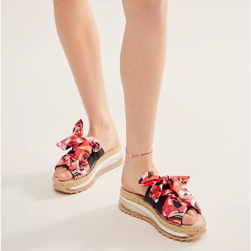 #145/33❤️ BRAND NEW IN BOX FREE PEOPLE CHAPMIN SPORTS SANDALS IN WATERMELON - Picture 3 of 11